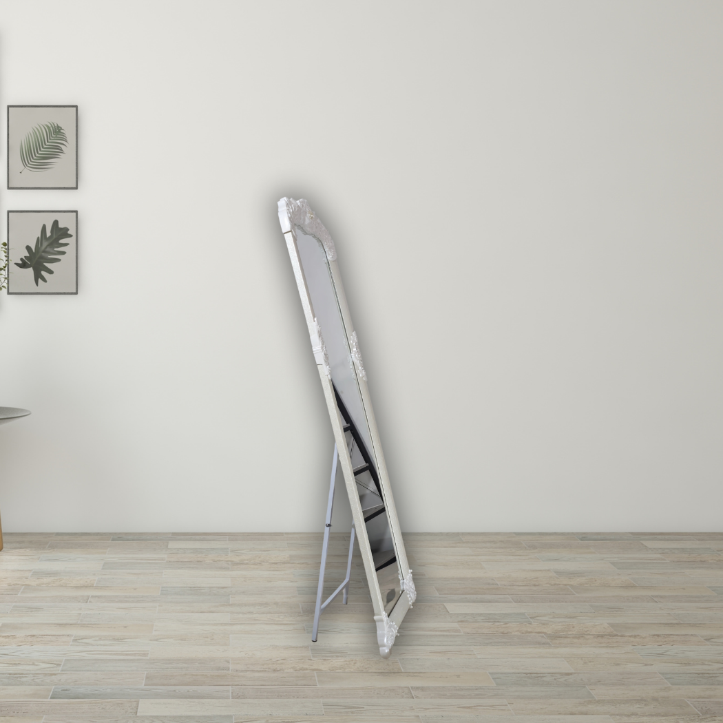 White flower pattern